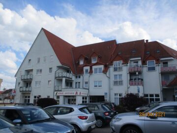 Anlageobjekt! Vermietetes MFH mit Gewerbeeinheiten und Parkplätzen in Könnern/Sachsen-Anhalt, 06420 Könnern, Mehrfamilienhaus