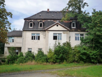 Ehemaliges Herrenhaus mit Denkmalschutz, 04539 Groitzsch, Mehrfamilienhaus